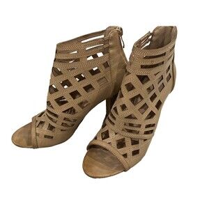Catherine Malandrino Boots Tan Faux Leather Cutout Ankle Zipper Booties SZ9